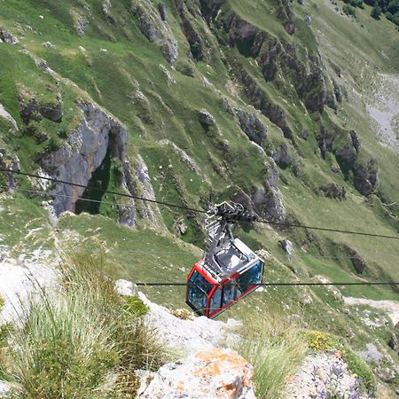 Hosteria Picos De Europa Potes Exterior foto