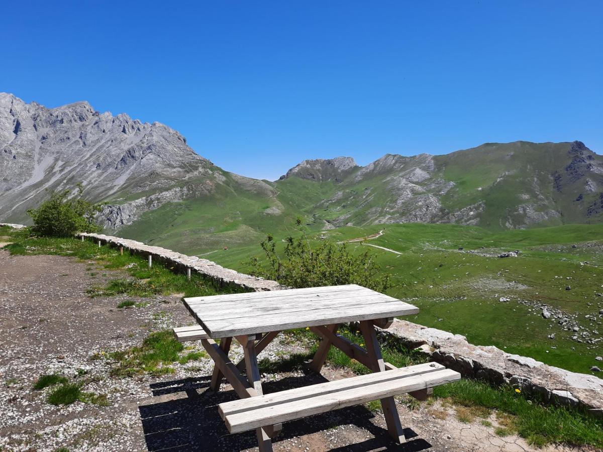 Hosteria Picos De Europa Potes Exterior foto